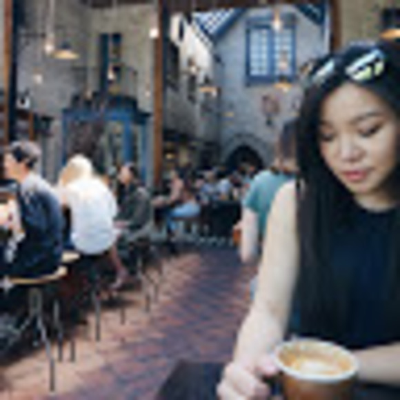 Meet your Posher, Annie - Picture 1 of 1